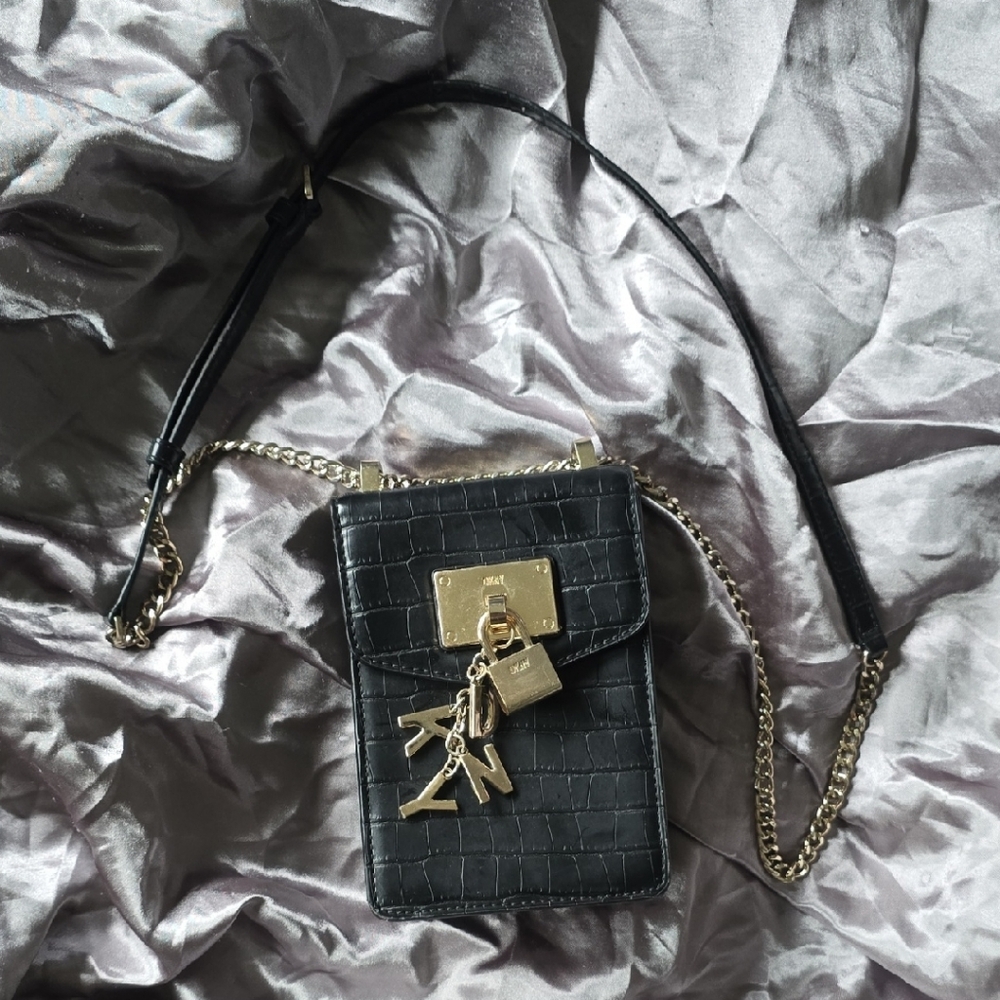 Dkny Black Croc-Embossed Chain Bag